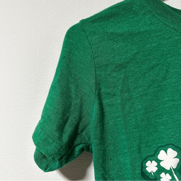 New York Jets Kelly Green T-Shirt Spellout Shamrocks Women’s Size Medium NFL Tee - Picture 6 of 7